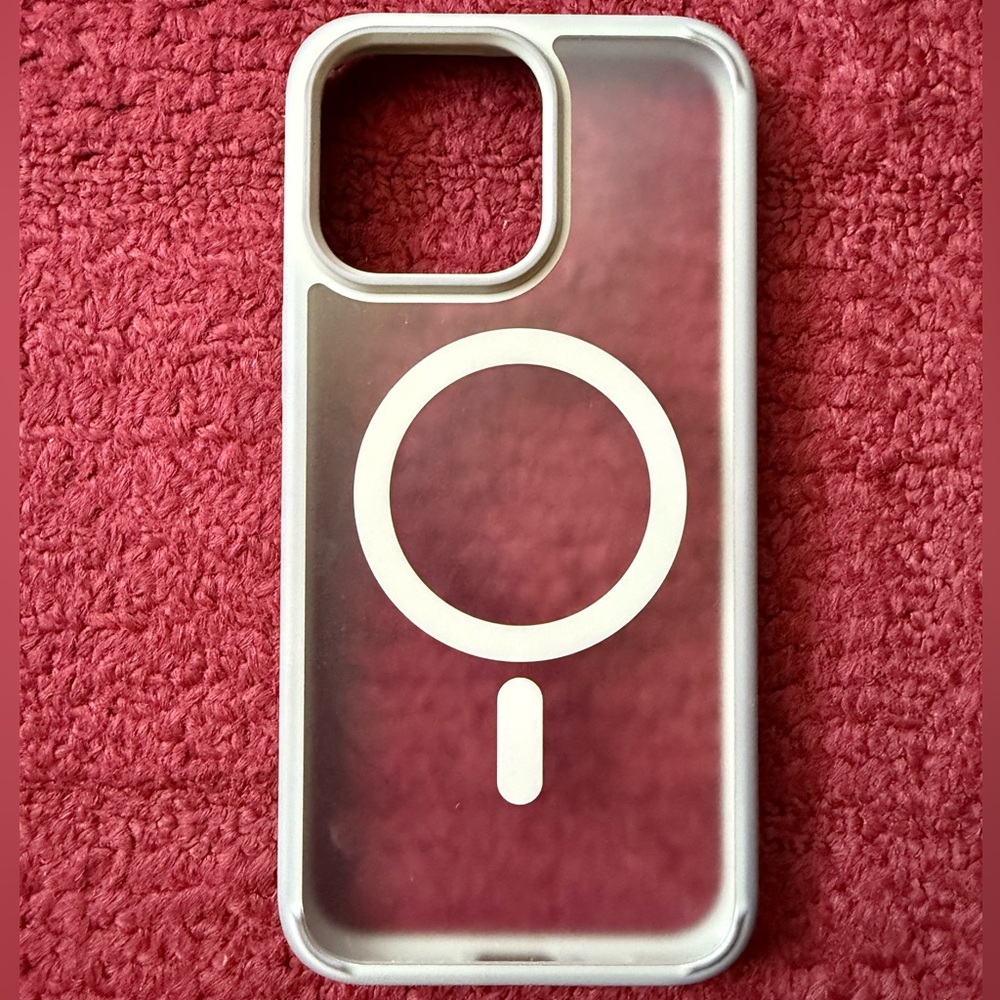 iPhone 15 Pro Max Spigen Natural Titanium Color